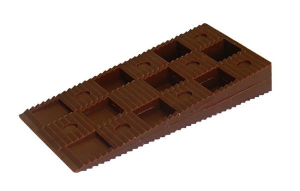 Клин монтажный 91х43х15 Т (600 шт./кор.)